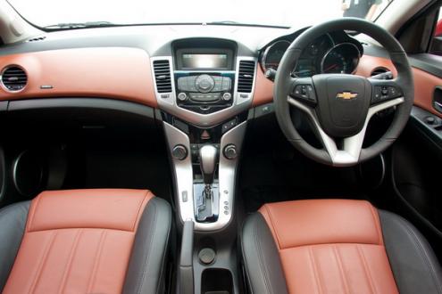 เชฟโรเลต ครูซ Chevrolet Cruze โชว์รูมเปิดใหม่ ป้ายแดง มีพิเศษ